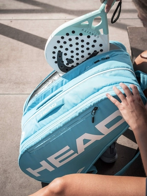 4---Lifestyle 261346-Tour Padel Bag L-224014 Gravity Motion DXT50788 3200x2400