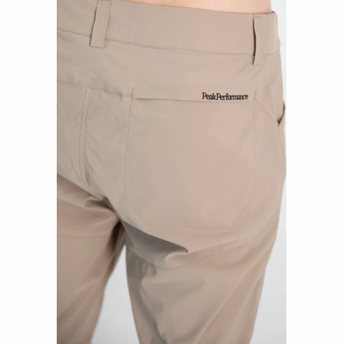 peak-performance-light-outdoor-herren-wandershort--2189982_P4