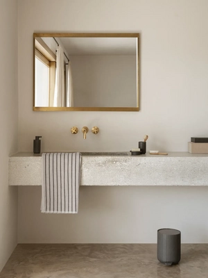 2---BLOMUS_DAG_023589_67345_67370_67371_67373_67374_68322_68323-overlay