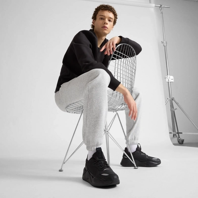 8---puma__pum-391928-01__modelshot02