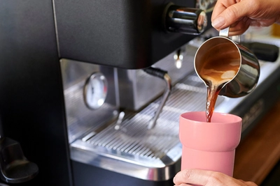 5---usp_images_others-1041750_usp03_travelmug275ml_coffeeonthe