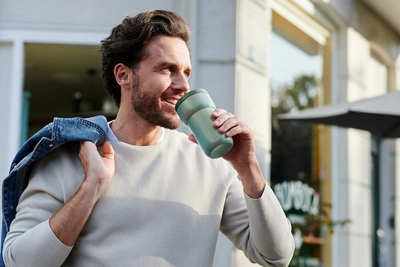 6---lifestyle_images-1041750_travelmug_mood01