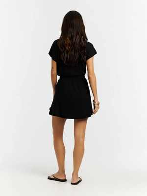 6---25661001_290_model_back-full_01