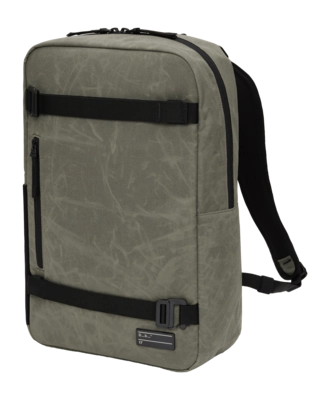 2---Daypack_17L_Forest_Green_1000502201701-_no-bg