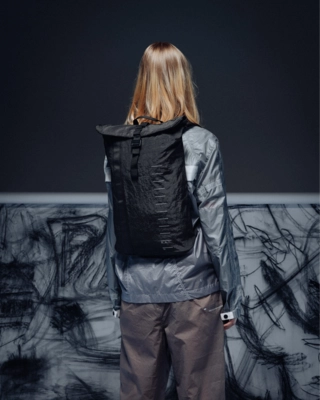6---Essential_Backpack_12L_Charcoal_Grey_1000177011201-6