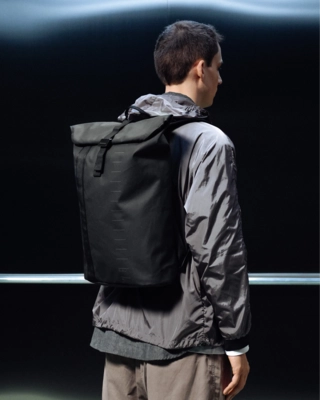 7---Essential_Backpack_24L_Black_Out_1000497004901_2