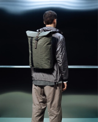 7---Essential_Backpack_24L_Forest_Green_1000497201701_1