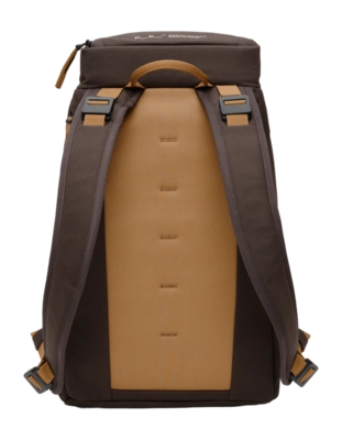 3---Hugger_Backpack_20L_Espresso_1000174103001_3-_no-bg