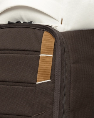 4---Hugger_Backpack_30L_Cappuccino_1000176103101_10