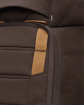4---Hugger_Backpack_30L_Espresso_1000176103001_10