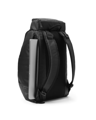 6---Hugger_Backpack_30L_Espresso_1000176103001_6