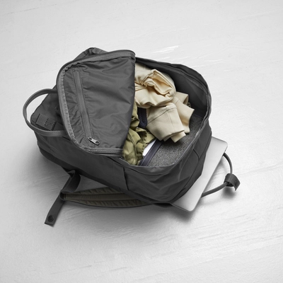6---Kanken_Laptop_15_23524-046_H_MODEL_FJR