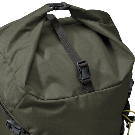 9---A65417_E0345_9-e151-velocity-lite-28-rich-olive