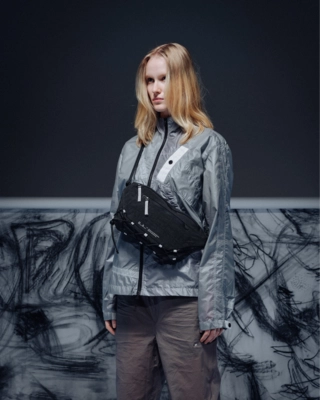 7---Roamer_Pro_Sling_Bag_6L_Charcoal_Grey_2000296011201-1