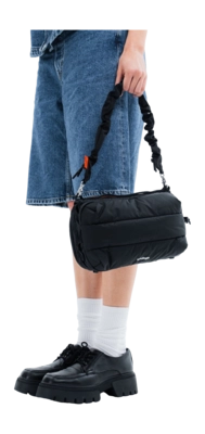 6---BottleLargePufferBlack_onbody9_1512x