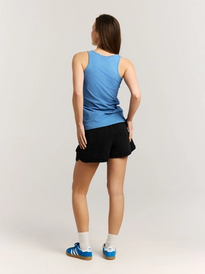 16651011_909_model_back-full_01