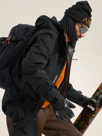 9---F25-X000010536-Sabre-Jacket-Black-Hover