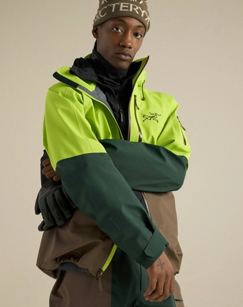 3---F26-X000010691-Sabre-Jacket-Mantis-Dark-Jade-Detail-1
