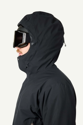 6---Ms-Ride-Insulated-Jacket_true-black_810045_900_P_DET_4691_c_low