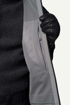 10---Ride-Jacket_True-Black_810030_900_D_9942_c_low