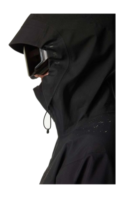 9---Ws-Rollercoaster-Jacket-II_true-black_810069_900_P_DET_4104_c_low-1