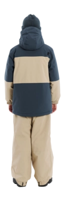 9---65852009_643_model_back-full_01