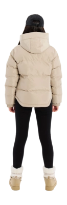 8---65952013_567_model_back-full_02