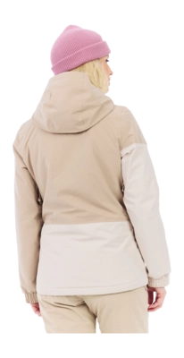 7---65652012_106_model_back-half_01