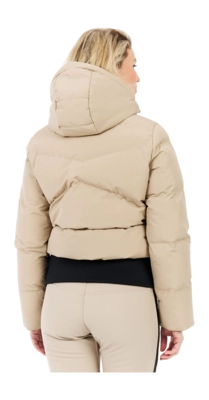 2----65652013_567_model_back-half_01