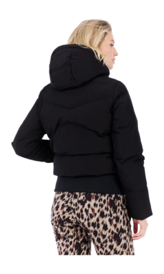 10---65652013_290_model_back-half_01