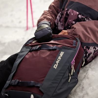 3---WOMENSMISSIONPROBACKPACK25L-10004421-3