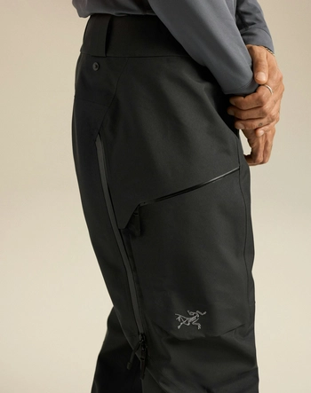 4---F26-X000010450-Sabre-Pant-Black-Fabric-Detail