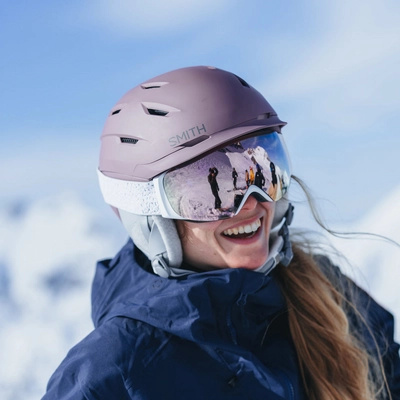 5---liberty-helmet_matteDusk_lifestyle02_88d5ff48-8b39-4c9e-838f-021620d845df