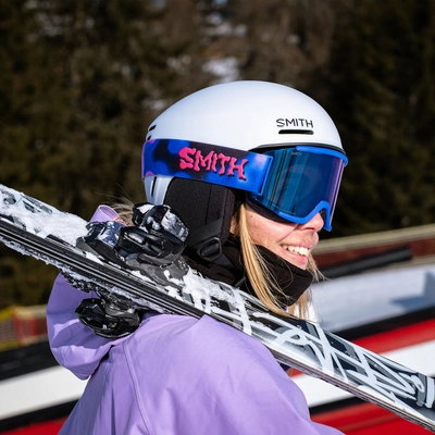 method-pro-helmet_matteWhite_lifestyle01