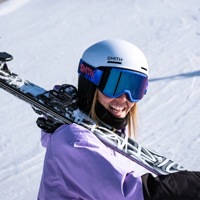 method-pro-helmet_matteWhite_lifestyle02