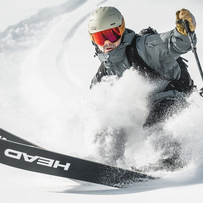 vantage2-mips-helmet_matteChalk_lifestyle01