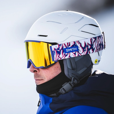 vantage2-mips-helmet_matteWhite_lifestyle01