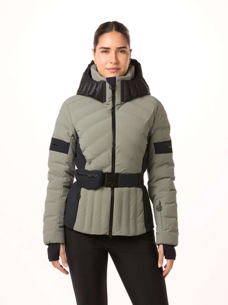 2---toni-sailer-women-ski-jacket-emmy-mineral-green-model-front