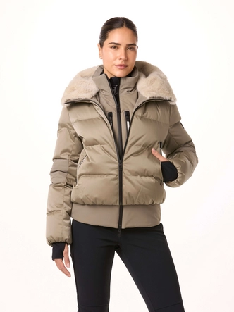7---toni-sailer-women-ski-jacket-sasha-habitat-model-front
