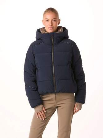 5---toni-sailer-women-ski-jacket-swalina-midnight-model-front