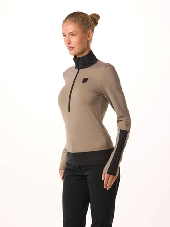 3---toni-sailer-women-ski-first-layer-edda-habitat-model-side