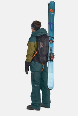 49201-90201-AVABAG_LITRIC_FREERIDE_18_black_raven-M-04