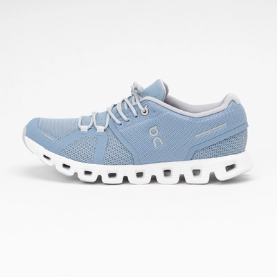 Fashion on cloud trainers