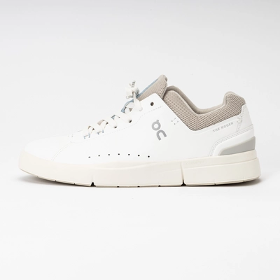 Trainers On Running Men THE ROGER Advantage White Sand