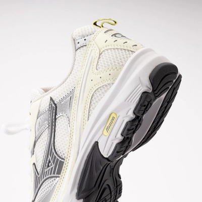Mizuno Unisex MXR Snow White/Quiet Shade/Sylvan Green 26 | Sneaker