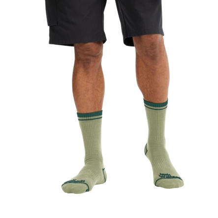 7---A65774_T0678_2-ma101-paw-sock-cl-c-green-zinnia-siren-red