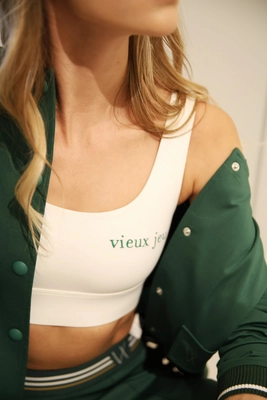 Bea_Morgane_Green_2