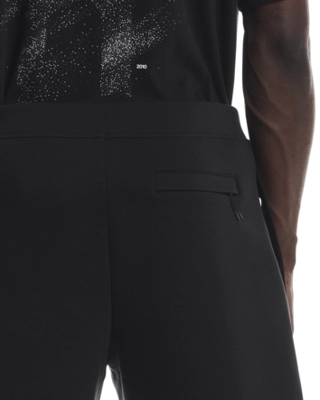 7---1MF30330553-focus_tech_shorts-fw25-black-m-4x5-tr-g5