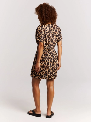 5---18661000_808_model_back-full_01