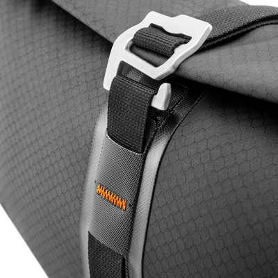 9---ORTLIEB-ACCESSORY-PACK-F9952-DETAIL-3